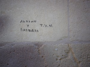 Escritura en la pared del Convento de las Monjas de la Sangre, fotografiada el 27/12/2013