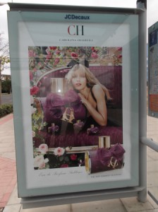 17 anuncio perfumes parada autobus avda denia