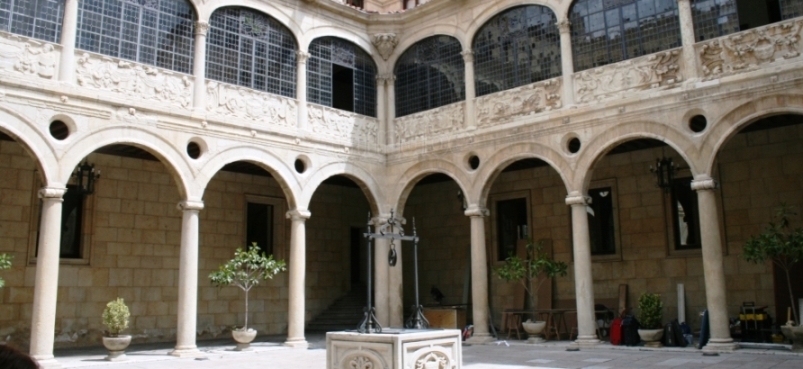 Patio del palacio de los Guzmanes, León