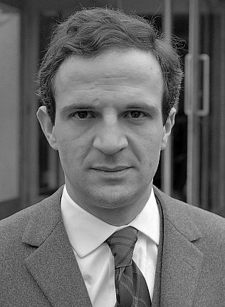 François Truffaut https://commons.wikimedia.org/wiki/File:Fran%C3%A7ois_Truffaut_(1965).jpg