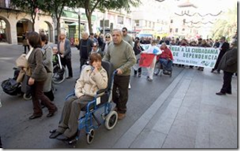 Manifestación en defensa de la Ley de la Dependencia el pasado diciembre en la Plaça de Baix.