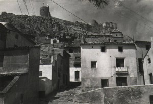 La población empezó a extenderse por fuera del recinto amurallado y se construyo la Torre Grossa. 