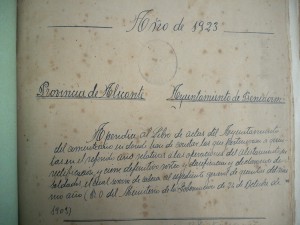 1923