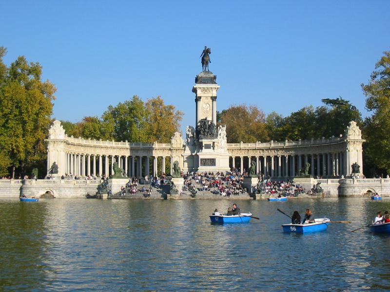parque del retiro en madrid