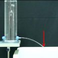 El objetivo de esta práctica es ilustrar el efecto de la presión atmosférica sobre los líquidos. Para ello, se utiliza el frasco de Mariotte, un recipiente atravesado por un tubo […]