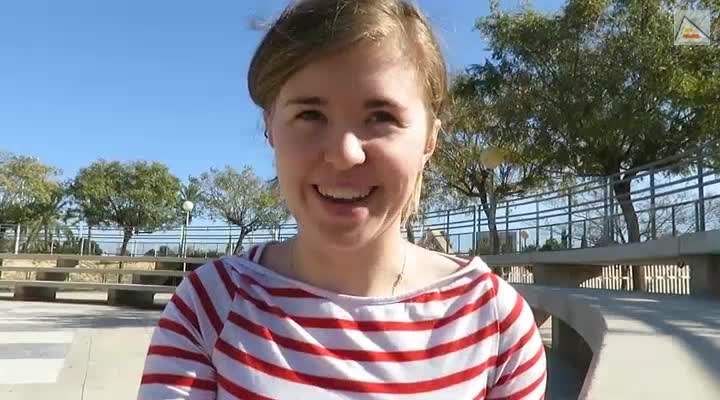Mil razones para estudiar en el extranjero – Experiencia y consejos de estudiantes de la Facultad de Económicas: Emma, estudiante de Irlanda en Alicante
